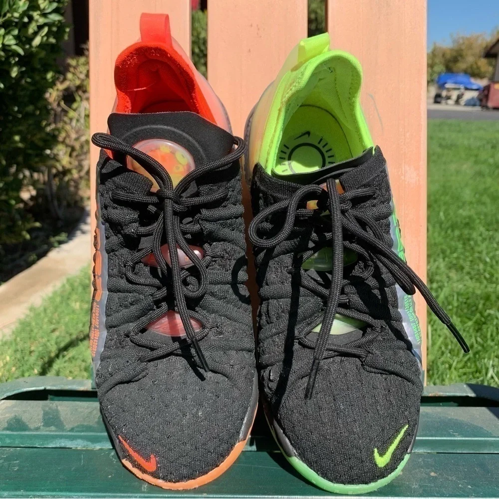 Nike Lebron XVIII Low Black/Bright Crimson CW2760-009‎ Grade-School